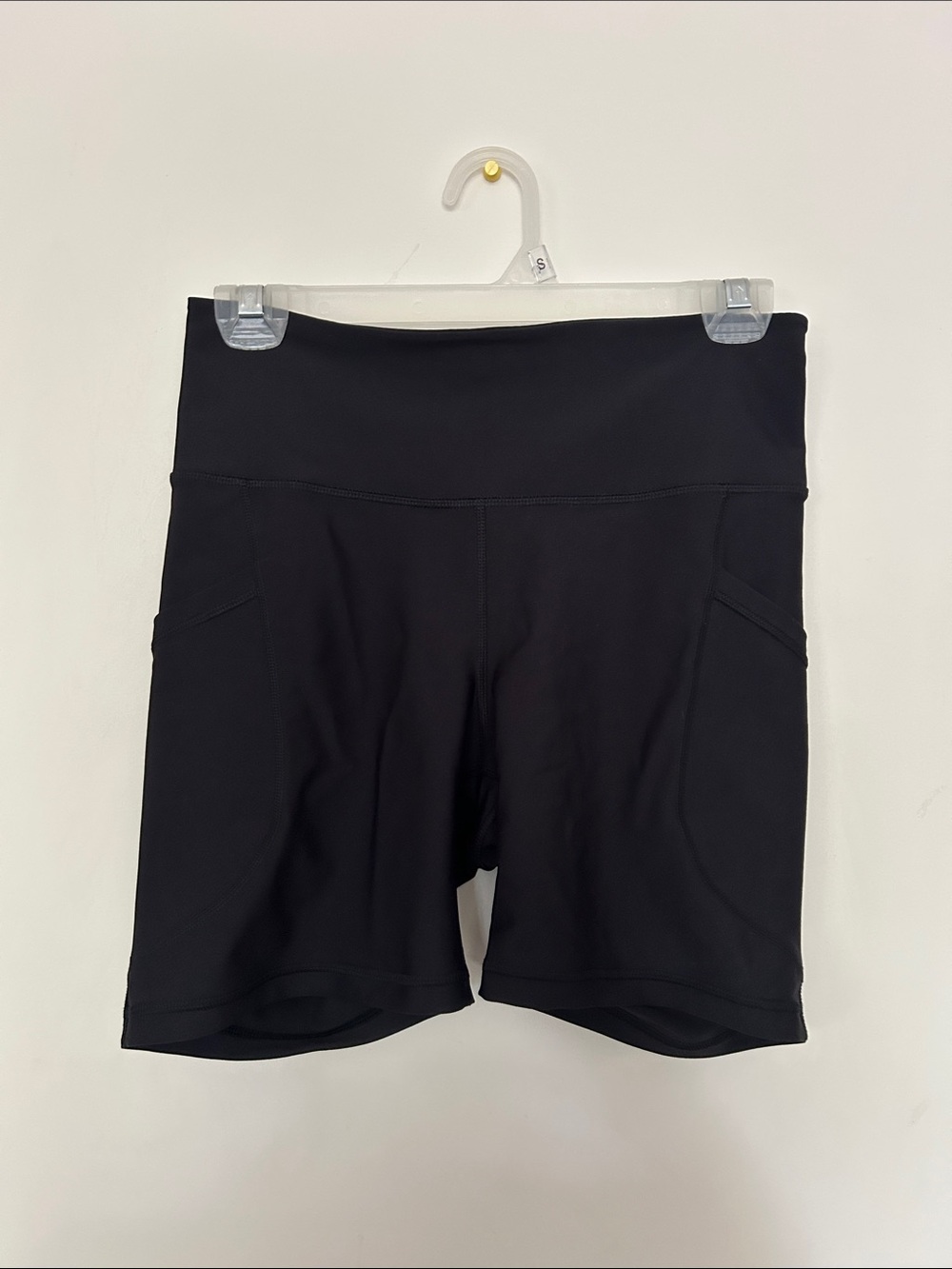 Old Navy Black High-Waist Bike Shorts with Side Pockets